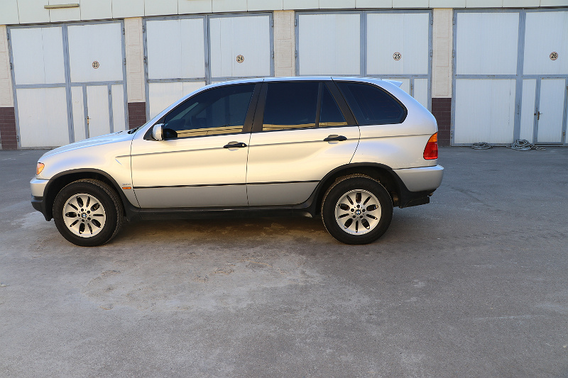 Фото лота: BMW X5, фото 3 из 6