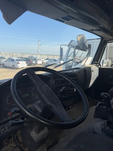Фото лота: KAMAZ 6520 23016, фото 3 из 6