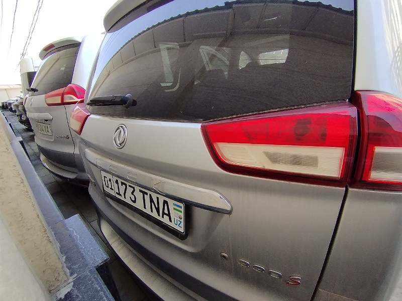 Фото лота: DONGFENG GLORY 330S DXK6440AFF, фото 6 из 9