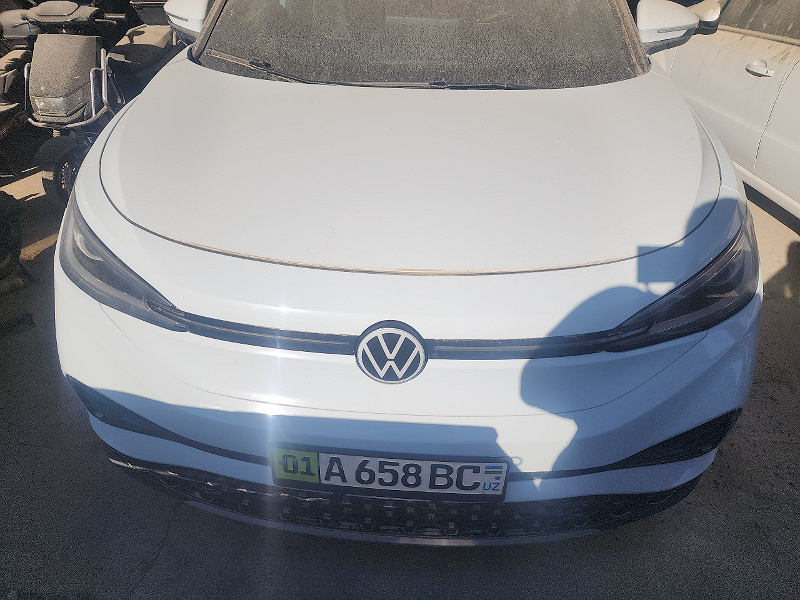 Фото лота: VOLKSWAGEN ID4X PURE PLUS, фото 1 из 10