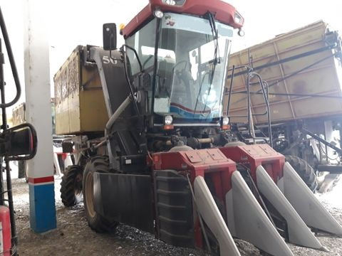 Фото лота: Traktor / Paxta terish mashinasi, фото 1 из 9