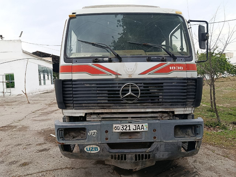Фото лота: MERSEDEC BENZ 1838LS DIZEL, фото 1 из 9