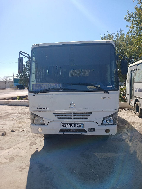 Фото лота: MIDIBUS ISUZU SAZ NP21, фото 1 из 5