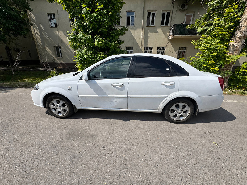 Фото лота: Chevrolet Lacetti 2, фото 7 из 10