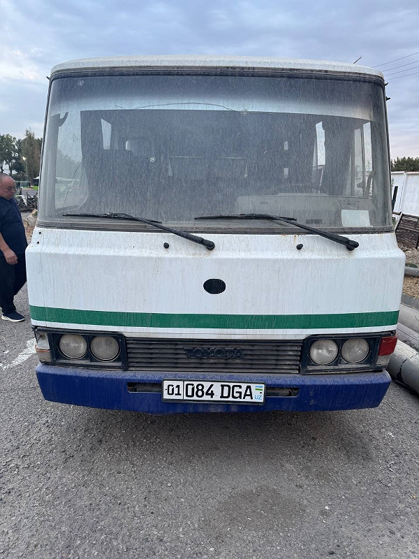 Фото лота: TOYOTA COASTER, фото 1 из 10