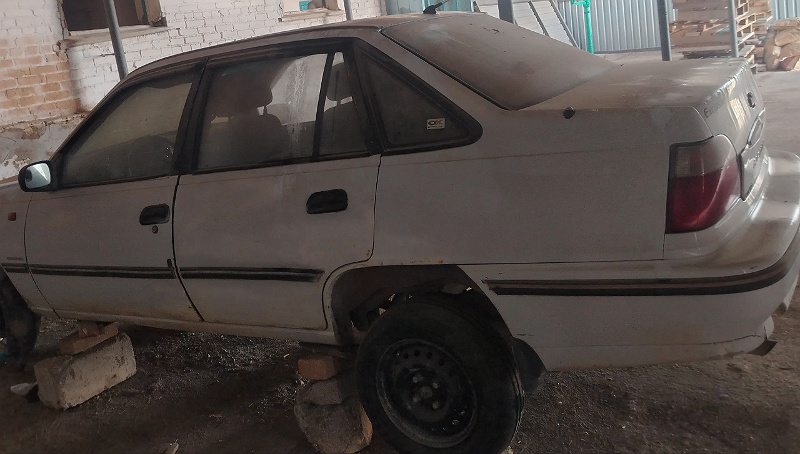 Фото лота: Daewoo nexia GL, фото 4 из 6