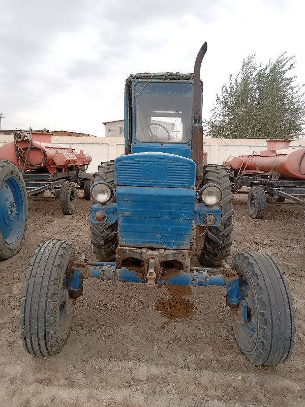 Фото лота: Traktor T-28-X4MC, фото 1 из 4