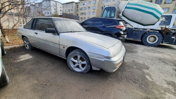 Фото лота: MAZDA 929, фото 2 из 9