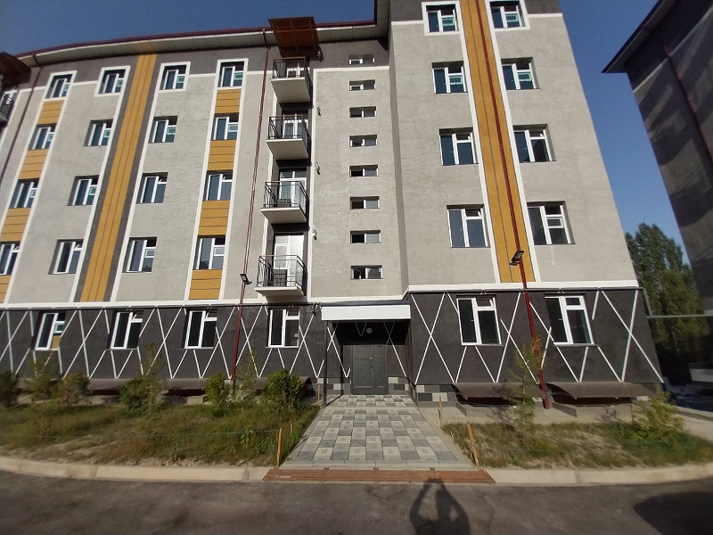 Фото лота: Квартира в многоэтажном доме, фото 1 из 7