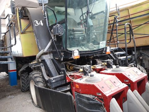 Фото лота: Traktor / Paxta terish mashinasi, фото 1 из 7