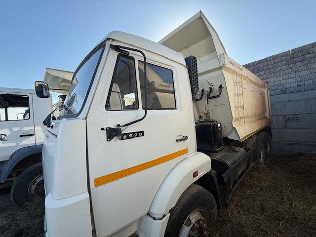 Фото лота: KAMAZ 6520 23016, фото 2 из 6