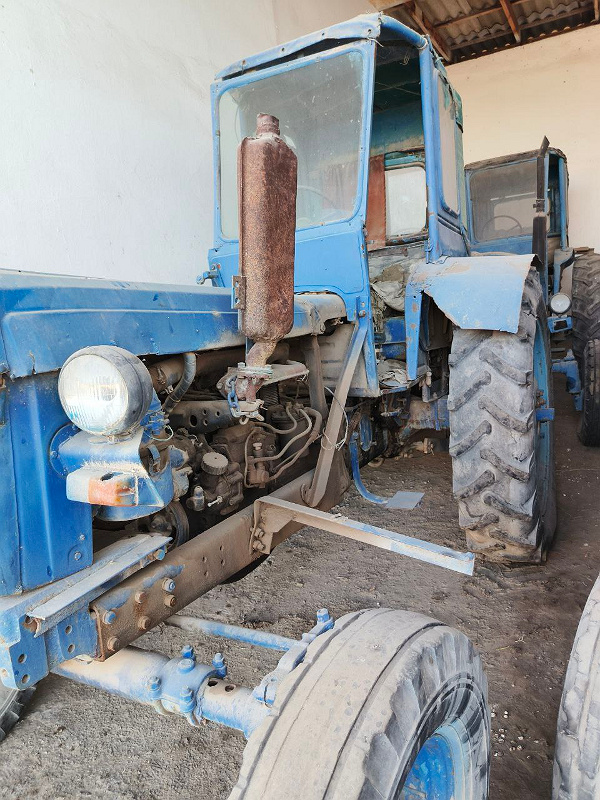 Фото лота: Traktor T-28X4M, фото 4 из 4
