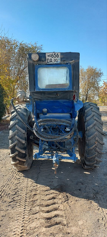 Фото лота: Traktor T-28X4MC, фото 4 из 4