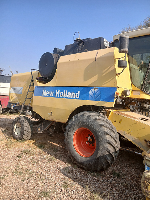 Фото лота: Kombayn New Holland TC-5060  25AA476, фото 2 из 4
