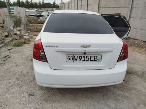 Фото лота: CHEVROLET LACETTI, фото 8 из 10