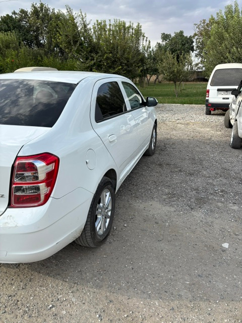 Фото лота: CHEVROLET COBALT, фото 12 из 13