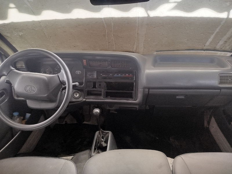 Фото лота: TOYOTA HIACE, фото 3 из 6
