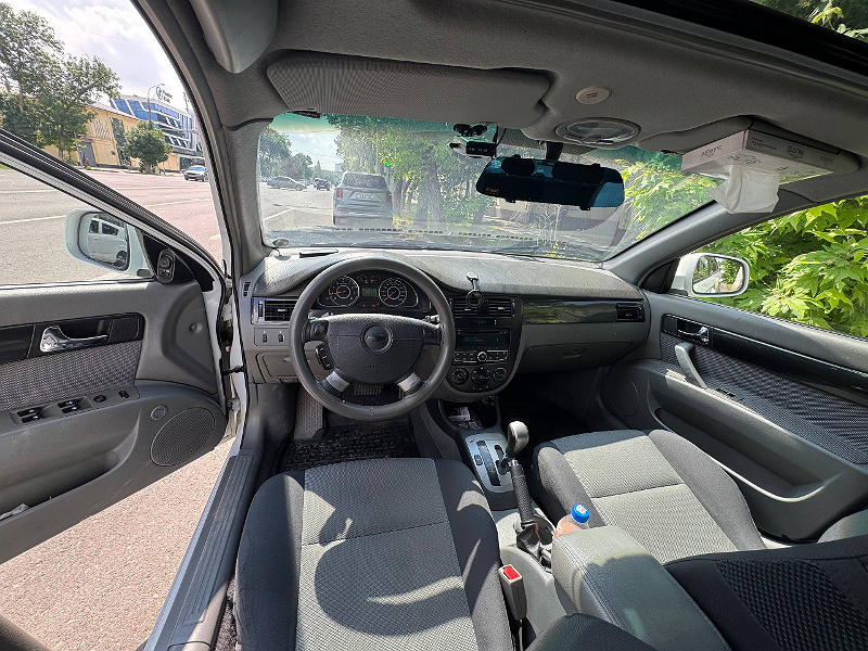 Фото лота: Chevrolet Lacetti 2, фото 8 из 10