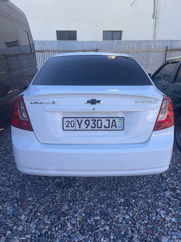 Фото лота: CHEVROLET LACETTI, фото 11 из 12