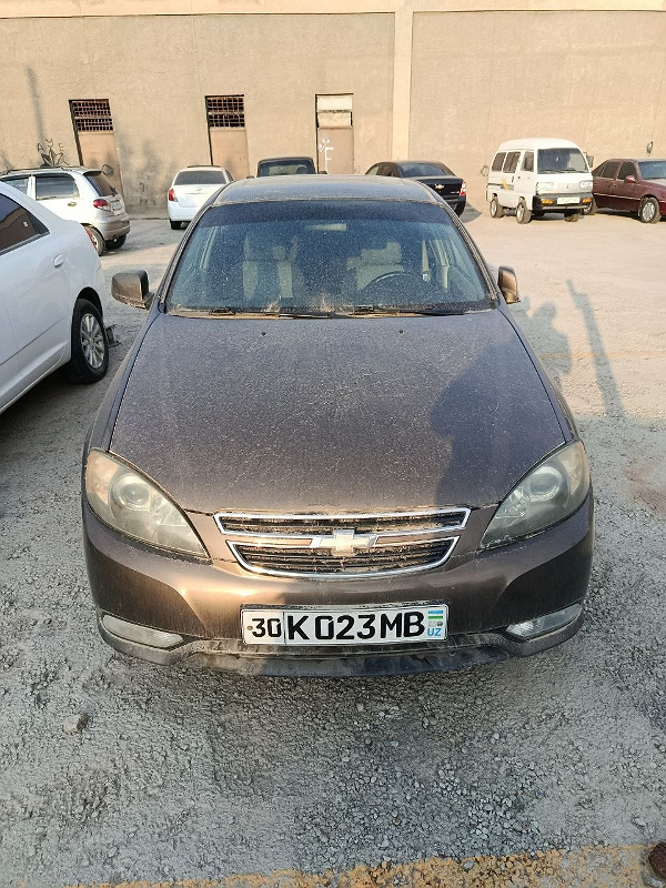 Фото лота: CHEVROLET LACETTI, фото 1 из 10