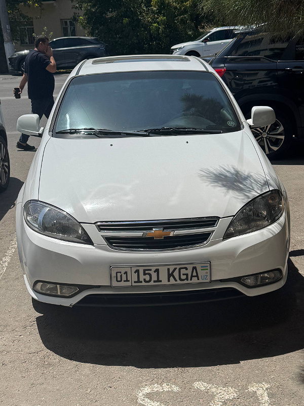 Фото лота: Chevrolet Lacetti 2, фото 1 из 7