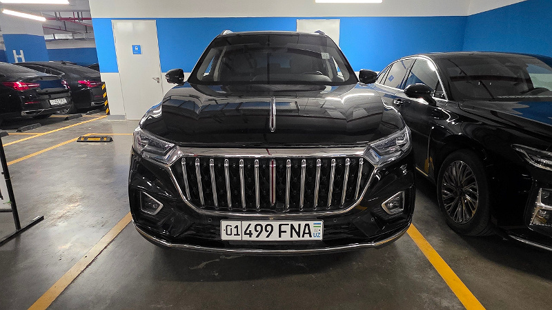 Фото лота: HONGQI HS5 FLAG FWD 2.0 TURBO, фото 1 из 6