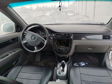 Фото лота: CHEVROLET LACETTI, фото 7 из 10