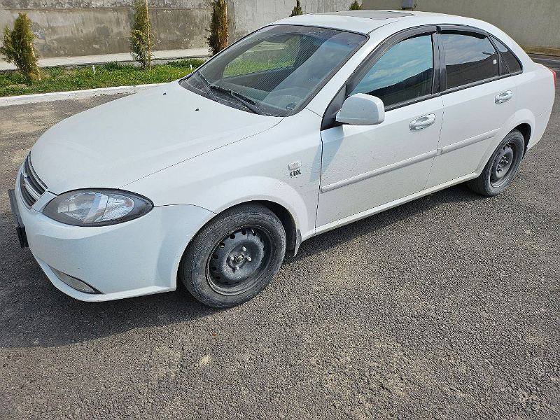 Фото лота: CHEVROLET LACETTI, фото 2 из 8