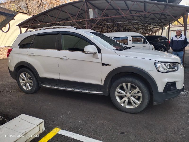 Фото лота: Chevrolet Captiva, фото 6 из 7