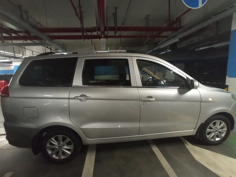 Фото лота: DONGFENG GLORY 330S  DXK6440AFF, фото 4 из 9