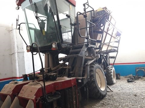 Фото лота: Traktor / Paxta terish mashinasi, фото 4 из 7