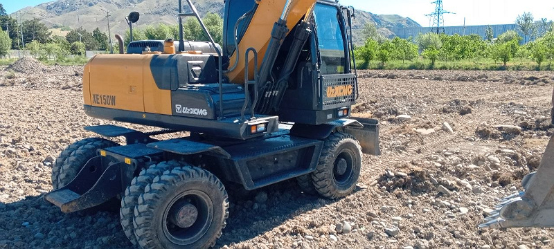 Фото лота: Ekskavator XE150W, фото 8 из 8