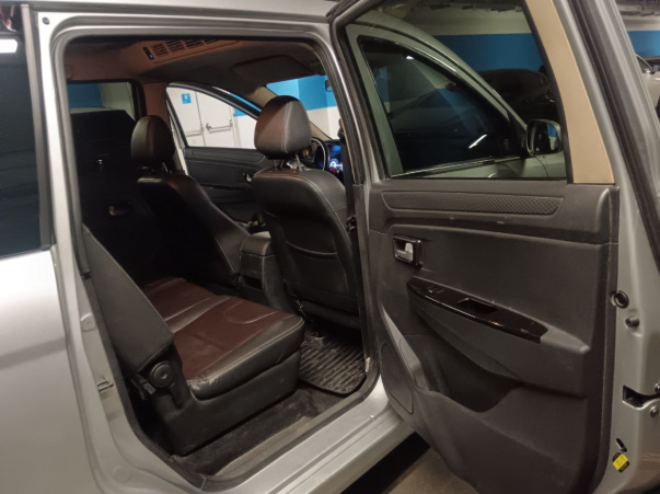 Фото лота: DONGFENG GLORY 330S, фото 2 из 9