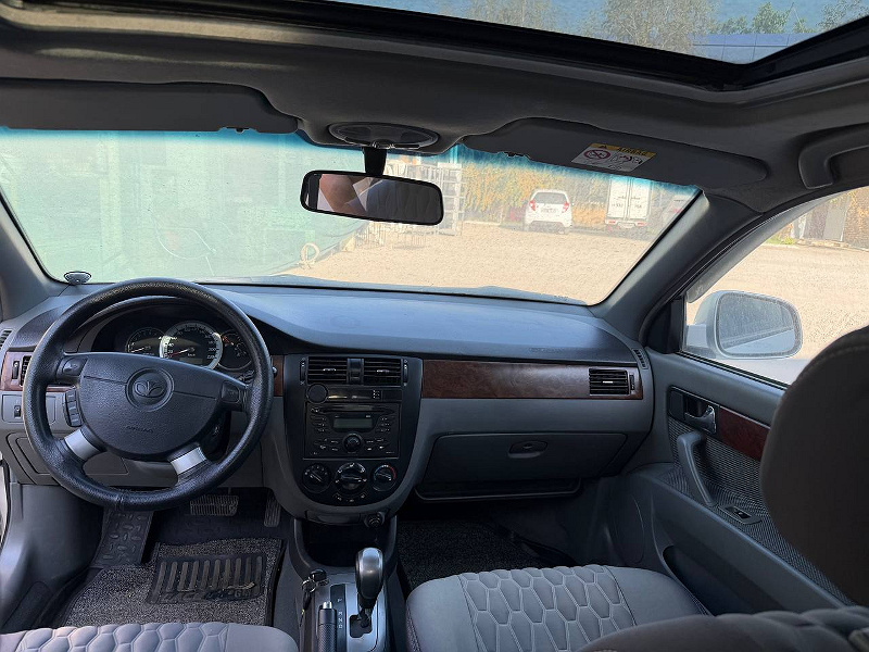 Фото лота: CHEVROLET LACETTI, фото 9 из 12
