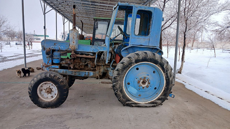 Фото лота: Traktor T-28X4MC, фото 3 из 6