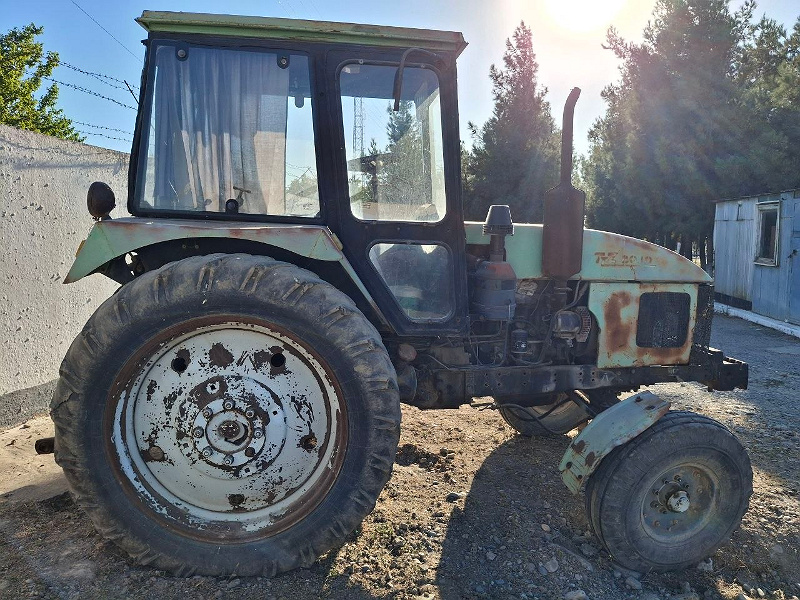 Фото лота: Traktor TTZ 80.10, фото 5 из 8