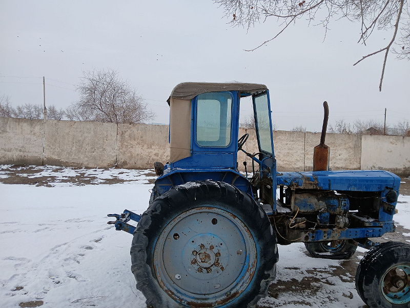 Фото лота: Traktor T-28X4MC, фото 5 из 6