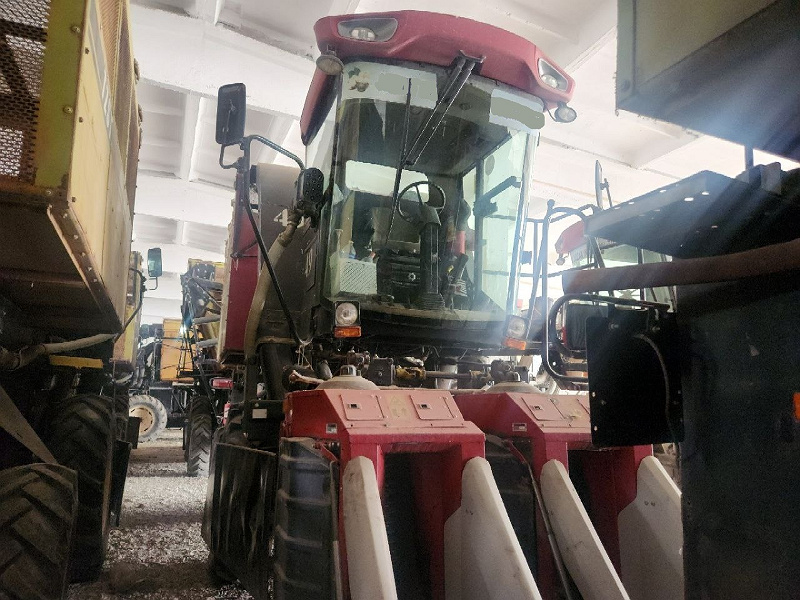 Фото лота: Traktor / Paxta terish mashinasi, фото 1 из 7