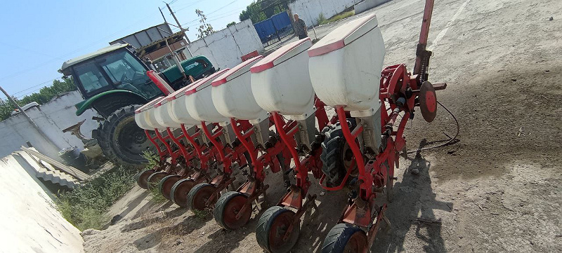 Фото лота: "Planter D4x2" pnivmatik seyalkasi, фото 4 из 4