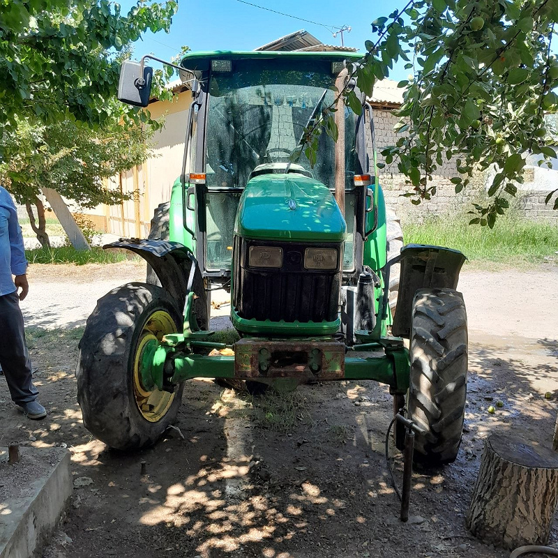 Фото лота: JOHN DEERE 5725, фото 12 из 14