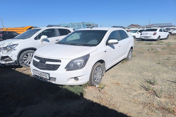 Фото лота: CHEVROLET COBALT, фото 1 из 8