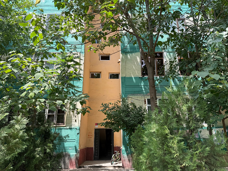 Фото лота: Квартира в многоэтажном доме, фото 1 из 8