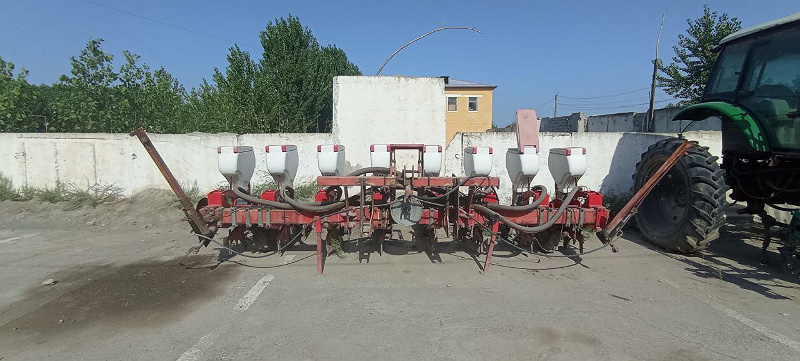 Фото лота: "Planter D4x2" pnivmatik seyalkasi, фото 1 из 4