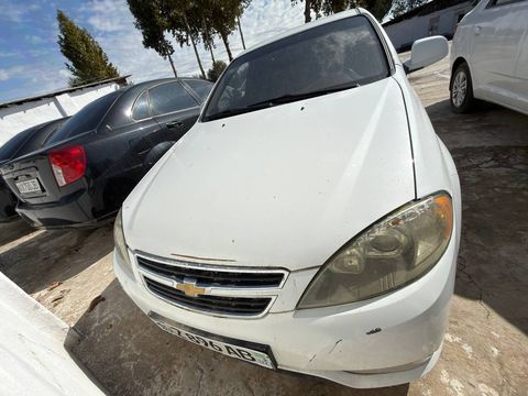 Фото лота: CHEVROLET LACETTI, фото 1 из 9