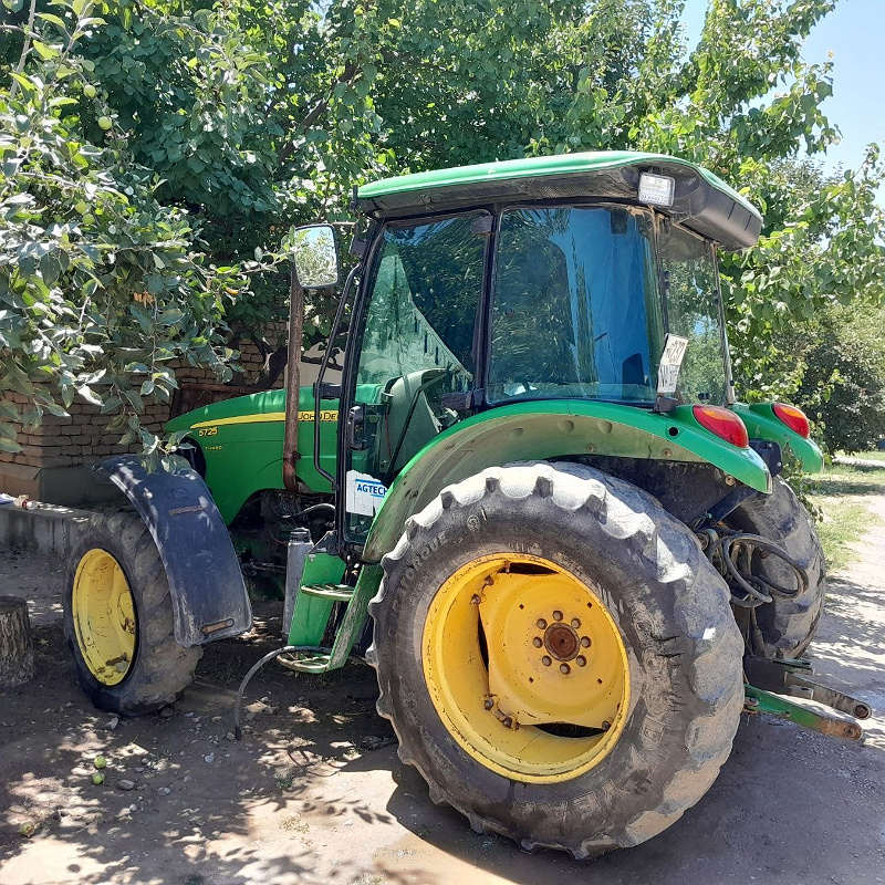 Фото лота: JOHN DEERE 5725, фото 13 из 14