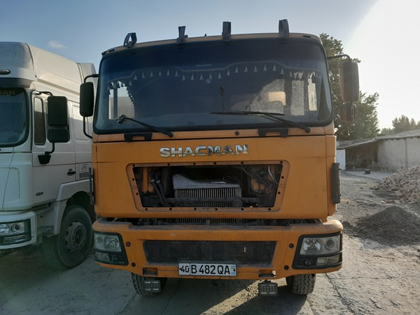 Фото лота: SHAANXI SX3314DR406, фото 1 из 9
