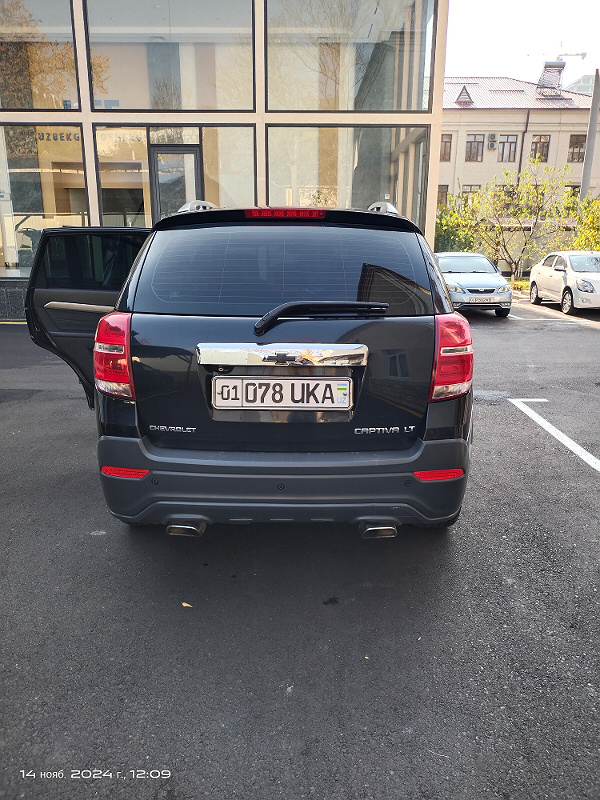 Фото лота: Chevrolet Captiva, фото 2 из 9