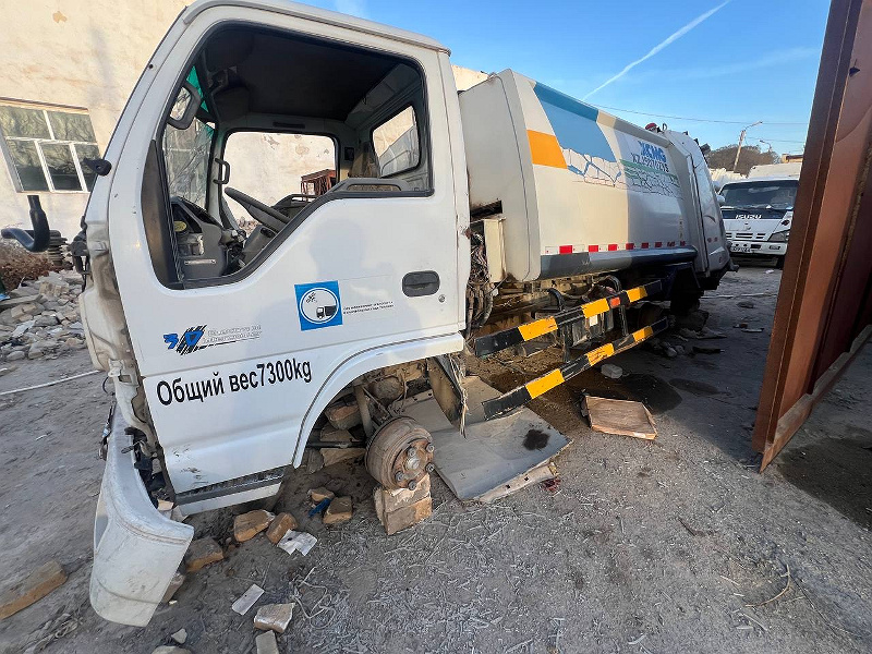Фото лота: GARBAGE TRUCK XZJ5161ZYS, фото 7 из 7