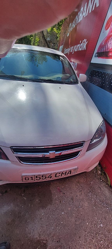 Фото лота: CHEVROLET LACETTI, фото 1 из 4
