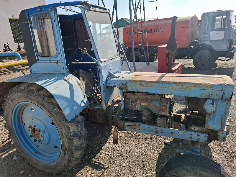 Фото лота: Traktor T-28X4MC, фото 1 из 4